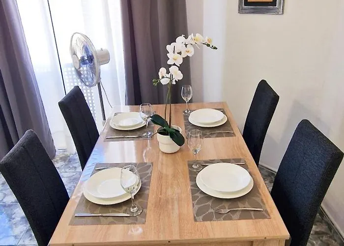 Blue House בית נופש *